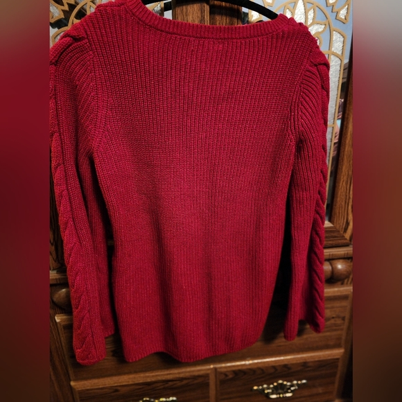 Sweater - Picture 2 of 4